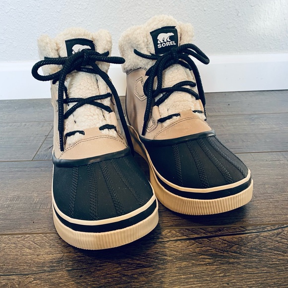 SOREL Out N About™ IV Chillz Waterproof Boots | Taupe/Black | 9 - Picture 4 of 12